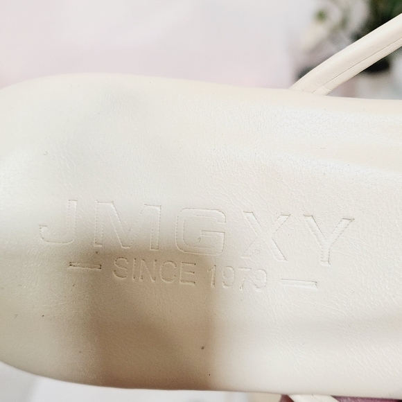 JMGXY Minimalist Thin Strap Thong Cream Sandals Size: 8 - Picture 10 of 12